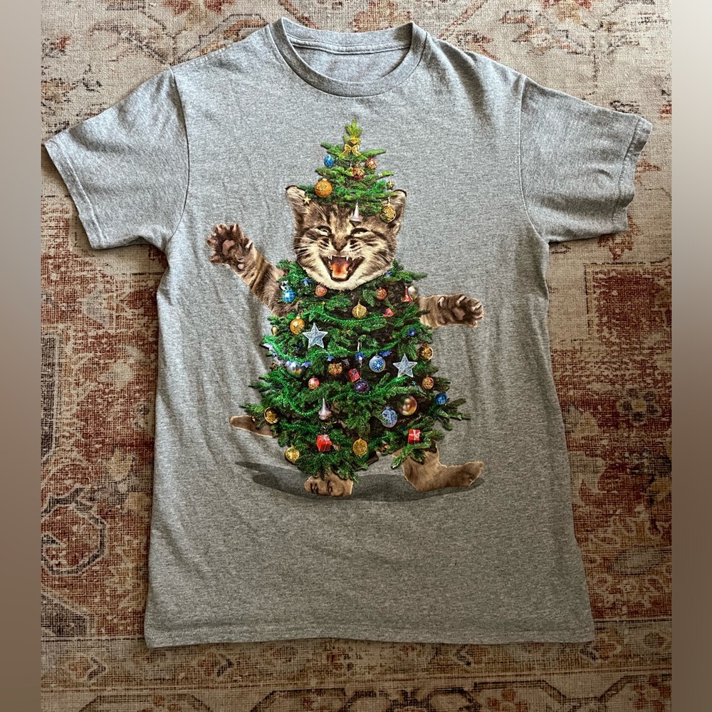 Christmas tree cat Tshirt - Picture 2 of 3